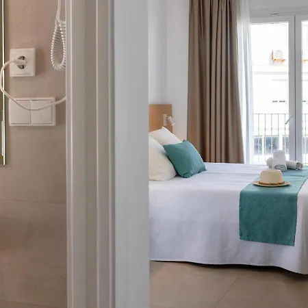 Oasis Centro Otel Conil De La Frontera