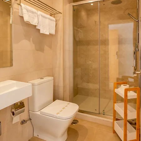 فندق Oasis Centro *